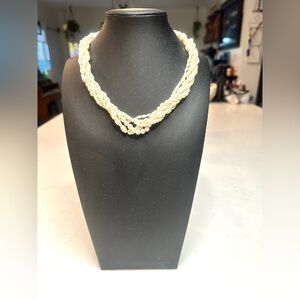 🤍🤍 Vintage Seed Pearl Necklace 🤍🤍